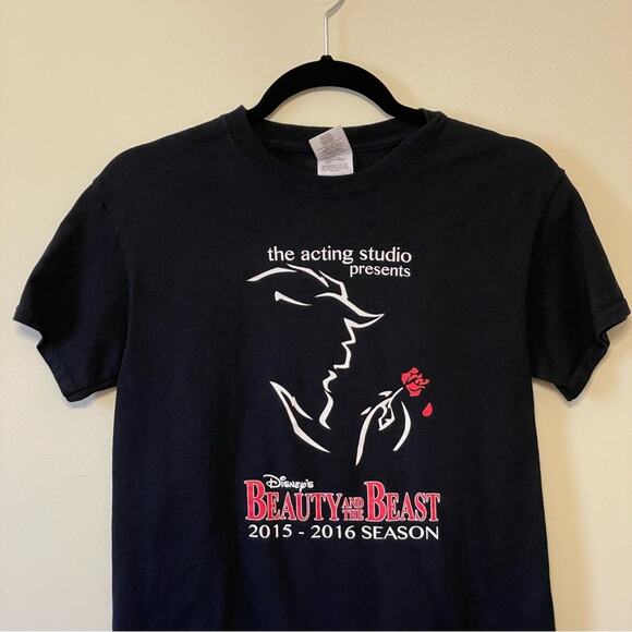 Disney’s Beauty & the Beast S short sleeve t-shirt red rose casual acting black - Picture 2 of 7